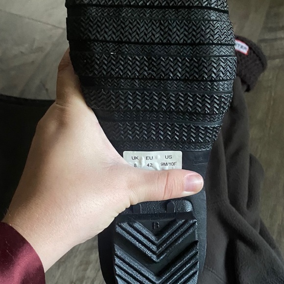 Hunter Original Tall Rain boots Black 10 With Boot Socks like new - Picture 4 of 5